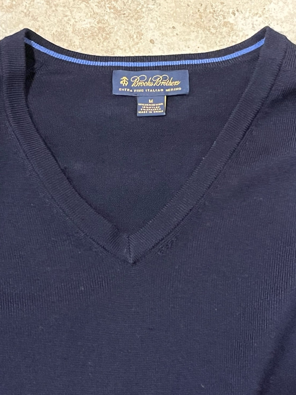 Brooks Brothers Merino Wool Navy Blue V-Neck Sweater Medium M EUC